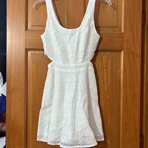 Ladies white dress -cut out at waist